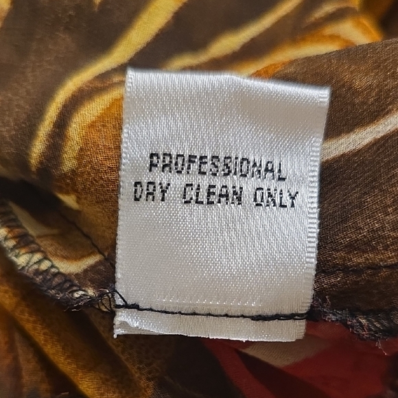 Cache Vibrant Floral Blouse in Red and Yellow - Picture 13 of 16